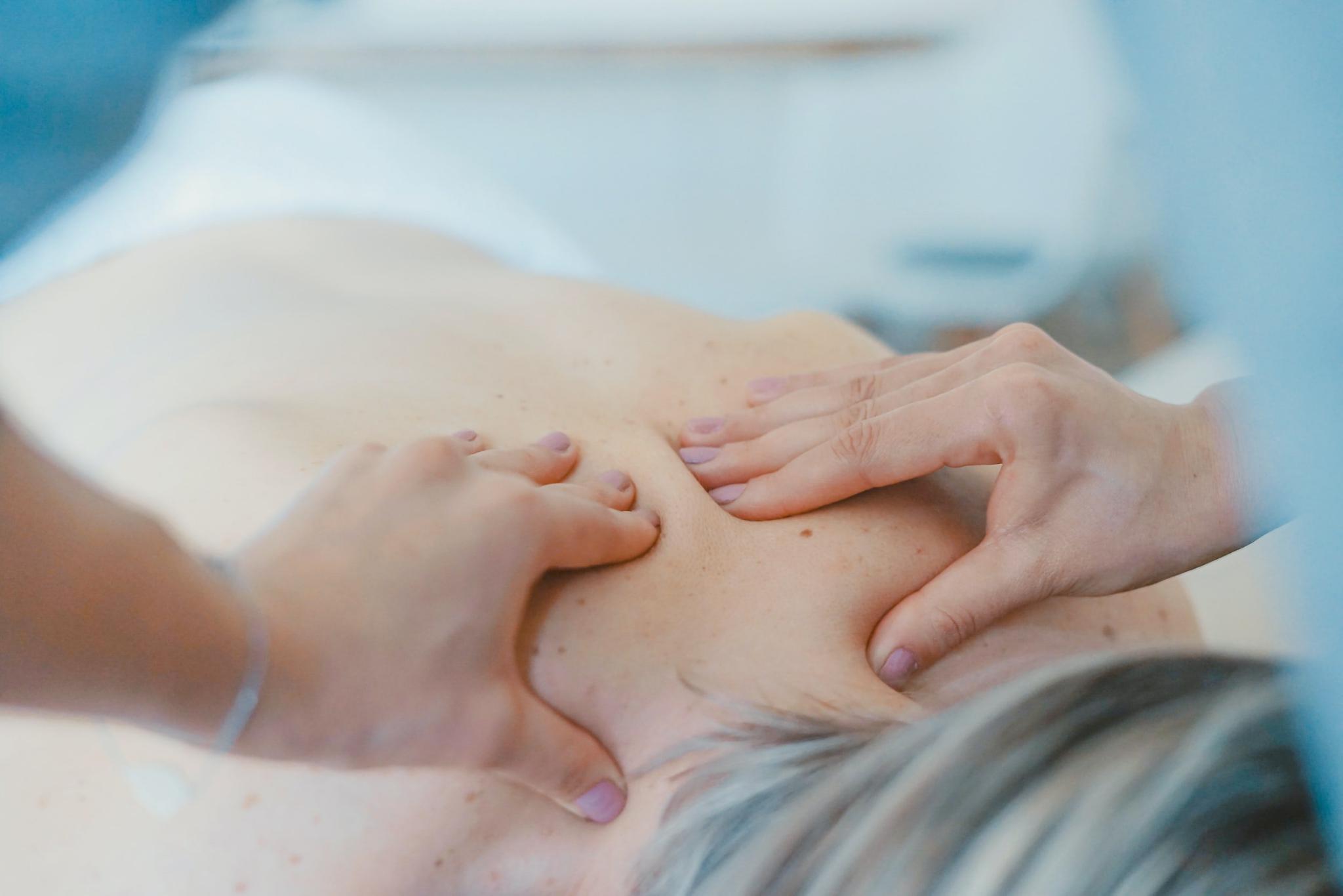 Рефлекторно сегментарный массаж спины в Ист Клиник